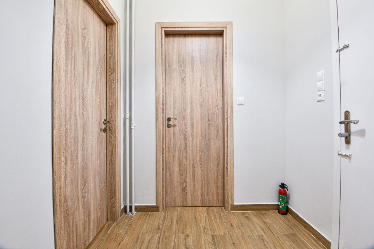 Serene N Modern Renovated Flat Athena Bagian luar foto